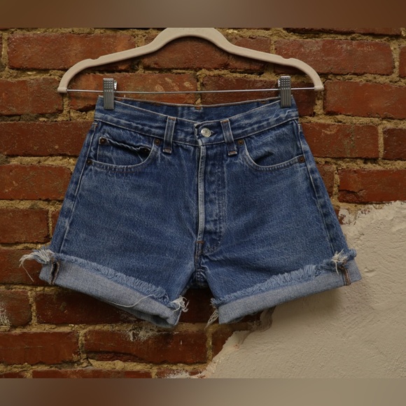 Levi’s 501 button fly cut off shorts size 28 - Picture 3 of 8